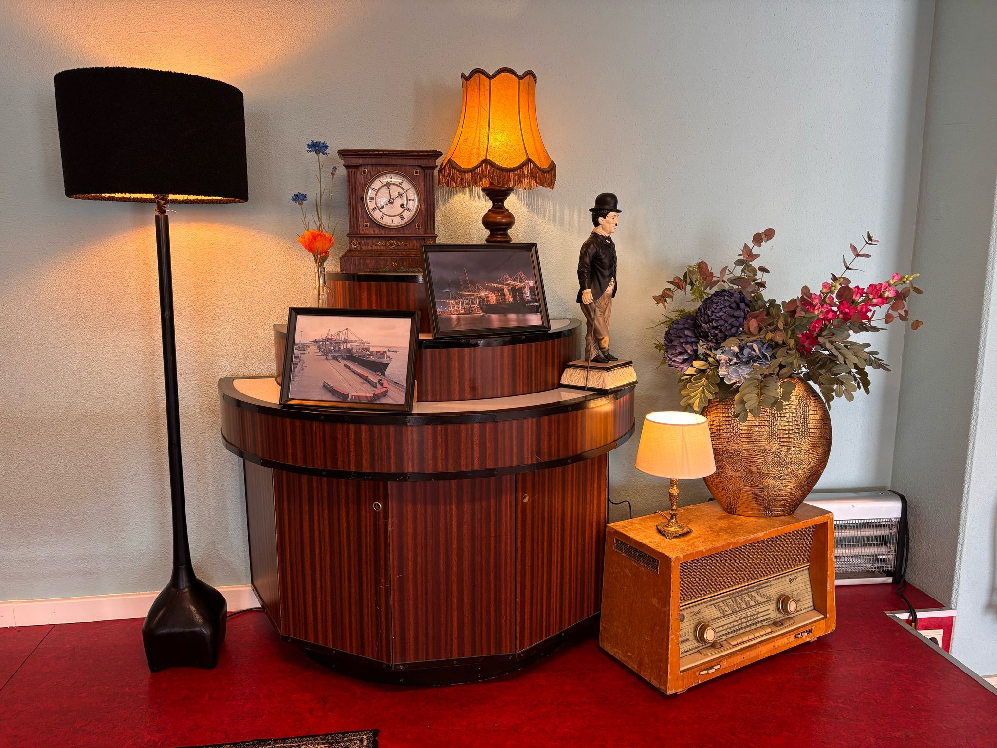 Berlin vintage display hemisphere L120xW70xH105 - excluding lighting